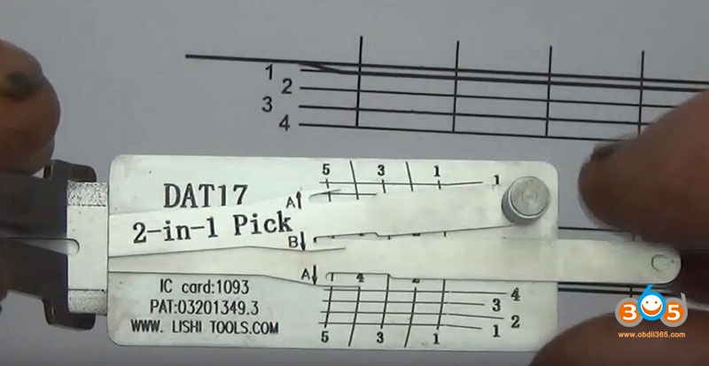 how-to-use-Lishi-DAT17-2in1-Pick-Decoder-Tool-12