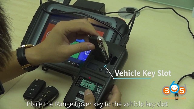 Want To Read Car Key's Remote Frequency, Transponder ID And Chip Type Accurately And Easily Just Use KC501 & X100PAD Elite(7)