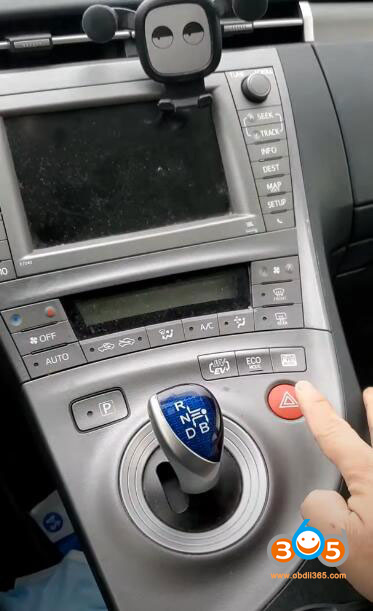Autel Im608 2013 Toyota Prius All Keys Lost 5