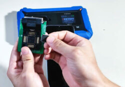 Write Data To Jlr Rfa Spc Chip With Keydiy Kd X4 Via Chip Socket 2
