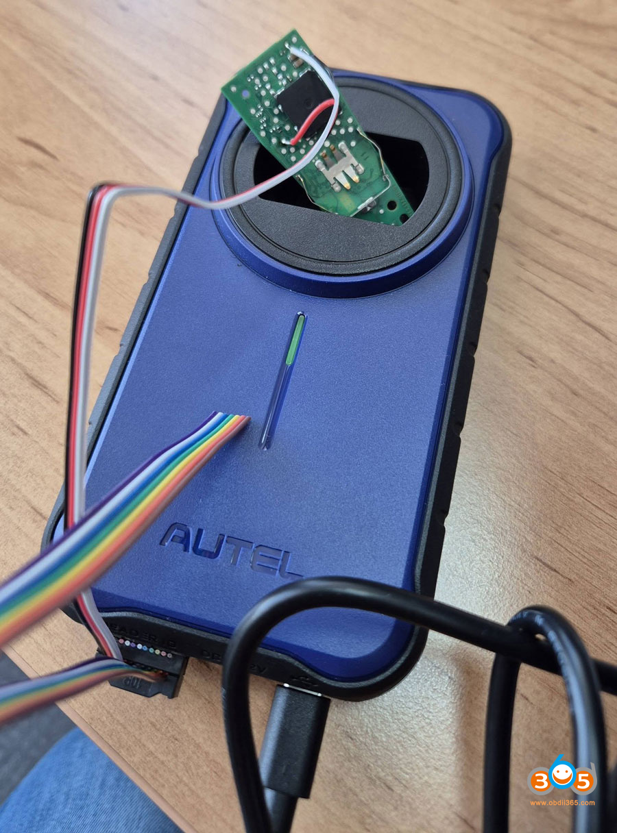 autel-apb300-read-mlb-key-data-1