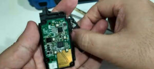keydiy-kd-x4-copy-2020-range-rover-key-1